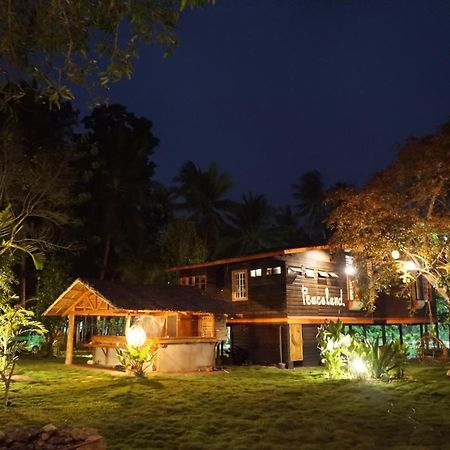 Peaceland Hostel Panglao Exteriör bild